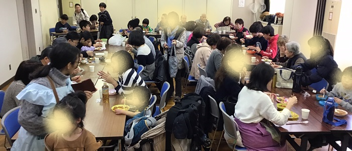 奈良県生駒市の実証実験で「こみすて」と合わせて開催された子ども食堂の様子